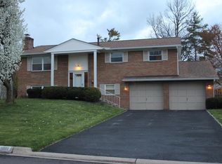 1000 Lansmere Ln, Columbus, OH 43220