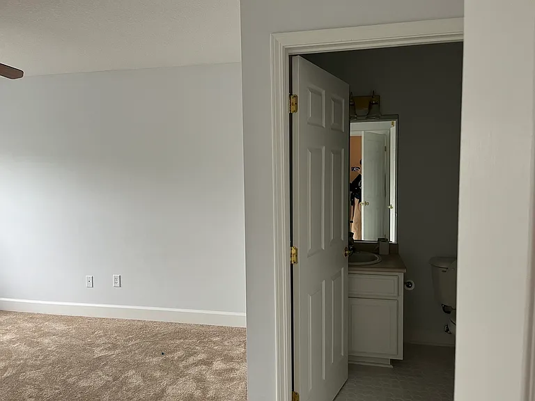 208 Red Bud Ct — Photo 7