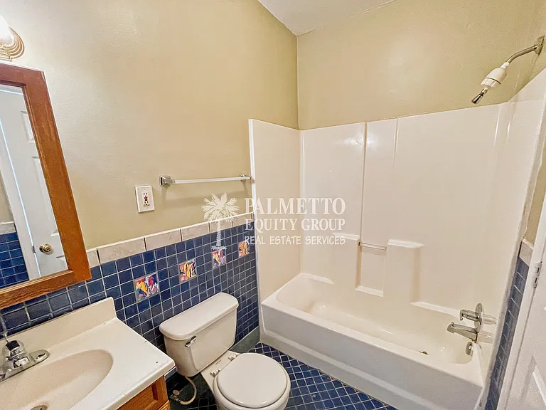 829 Dillard St — Photo 9