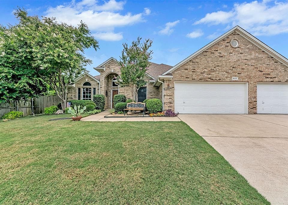 1st image of 8633 Sterling Trace Cir