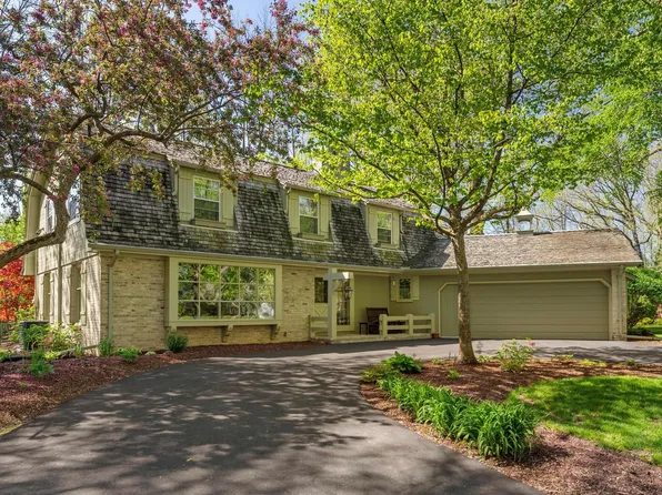 3315 Chasm LANE, Manitowoc, WI 54220