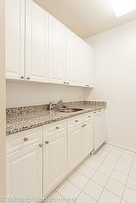 5th image of 99 Battery Pl APT 12J