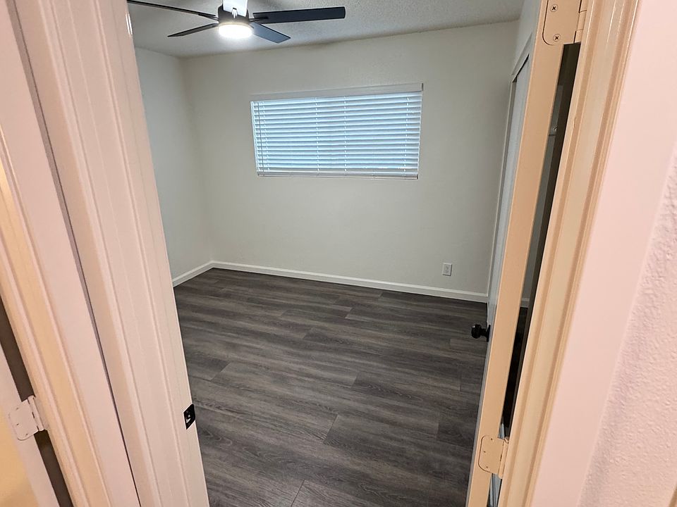 1st image of 1151 W 9th St APT D