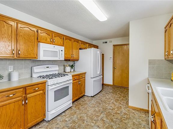 3rd image of 5373 S Downey Ct