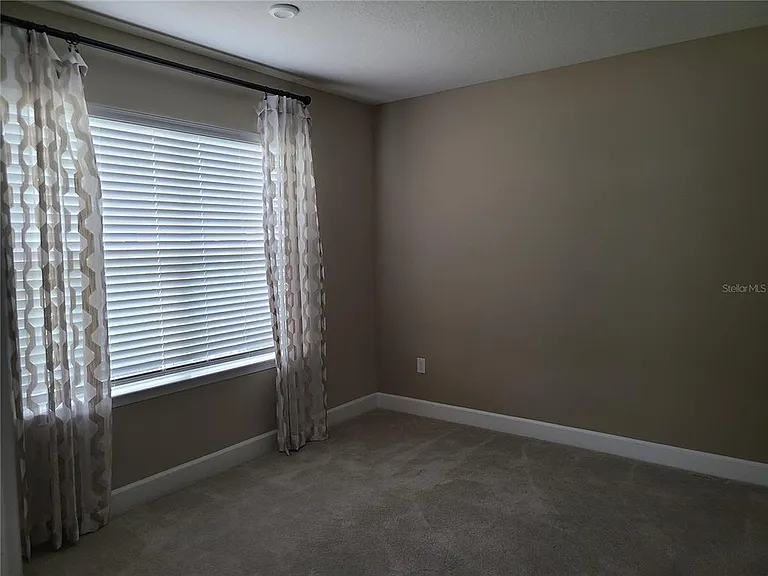 10013 Daybreak Gln — Photo 32