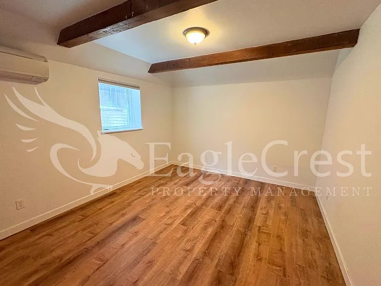 810 E Sumach St — Photo 18