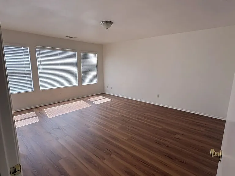 13185 Andrea Dr — Photo 16