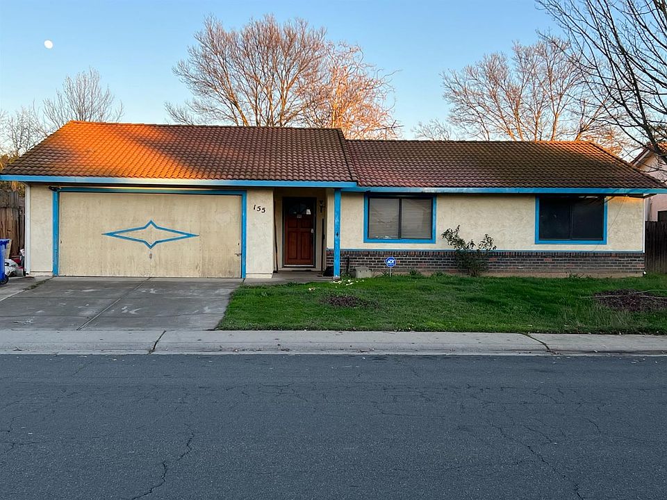 1st image of 155 Emerald Oak Dr