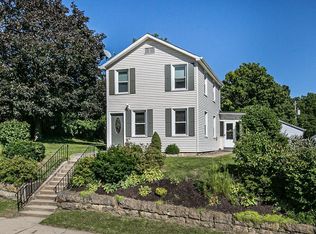 328 N Booth St, Dubuque, IA 52001