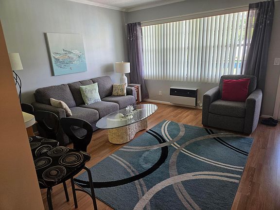 4th image of 138 Newport I