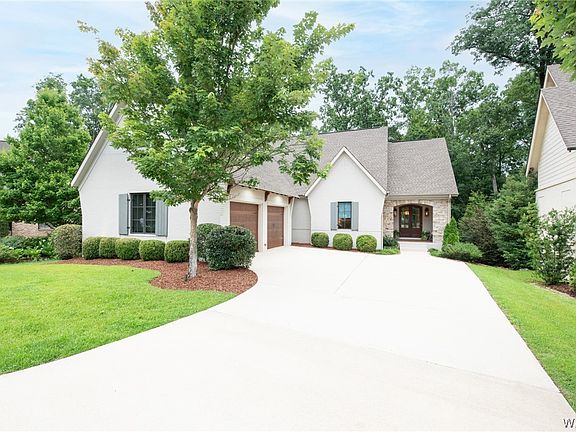 2nd image of 6325 Woodlands Trail Pl