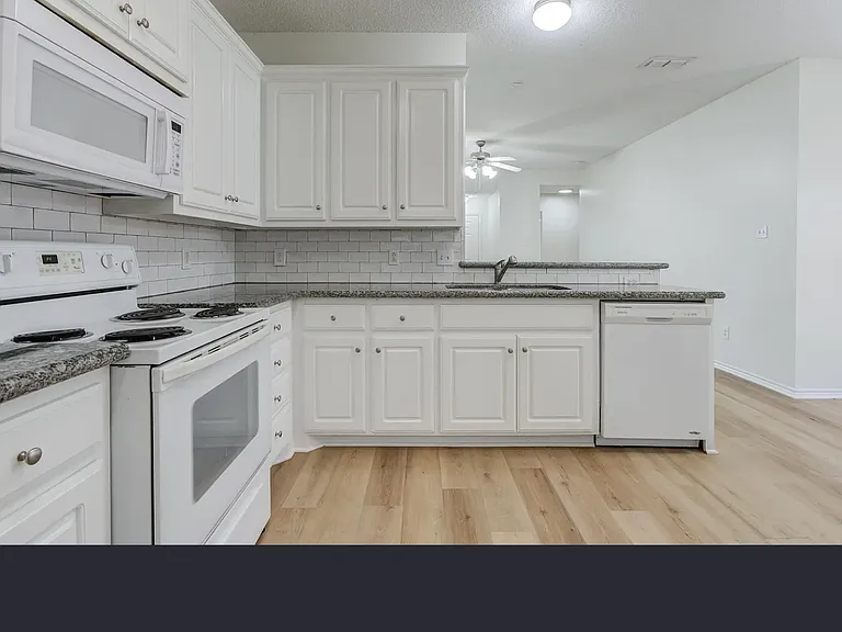 503 N Clinton Ave #B — Photo 24