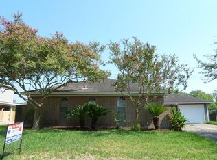 2709 Crane Dr, Pearland, TX 77581
