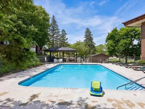 N85W15700 Ridge ROAD #307, Menomonee Falls, WI 53051