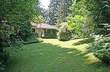 3rd image of 102 Cedar Crest Ln