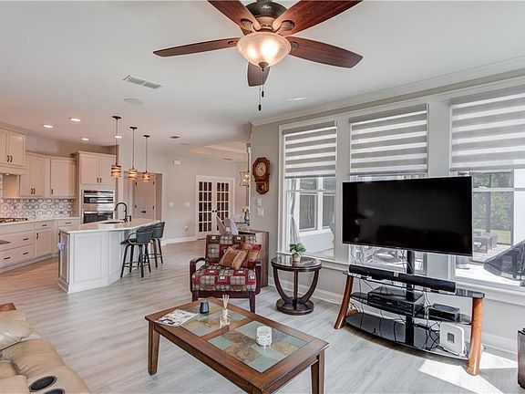 4th image of 3492 Fishpond Cir