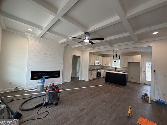 3rd image of 3627 Pebble Creek Dr