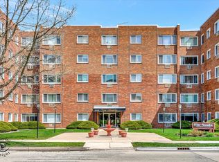 222 Madison St UNIT 302, Joliet, IL 60435