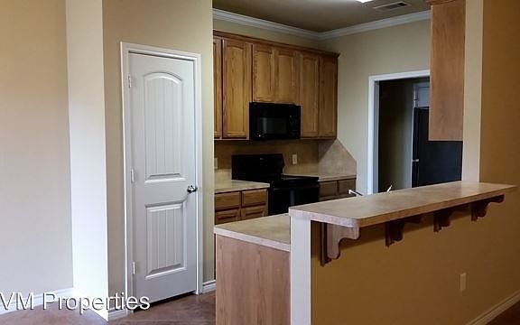 2nd image of 3028 Beauford St