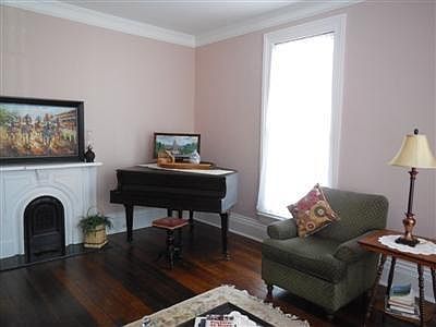 5th image of 205 W Campbell St
