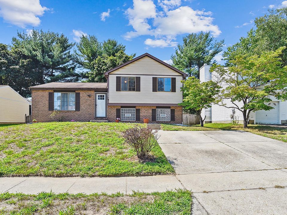 1st image of 2931 Crystal Palace Ln