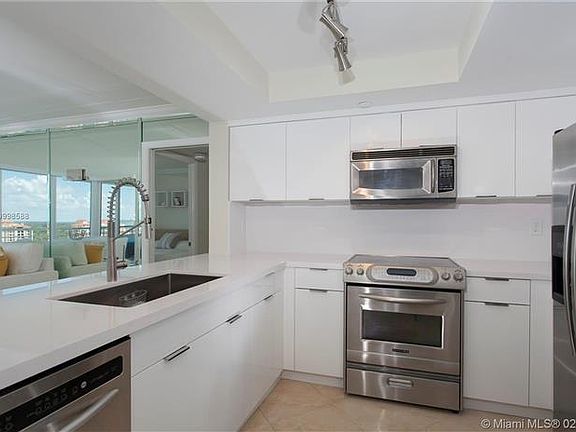 4th image of 400 S Pointe Dr APT 1701