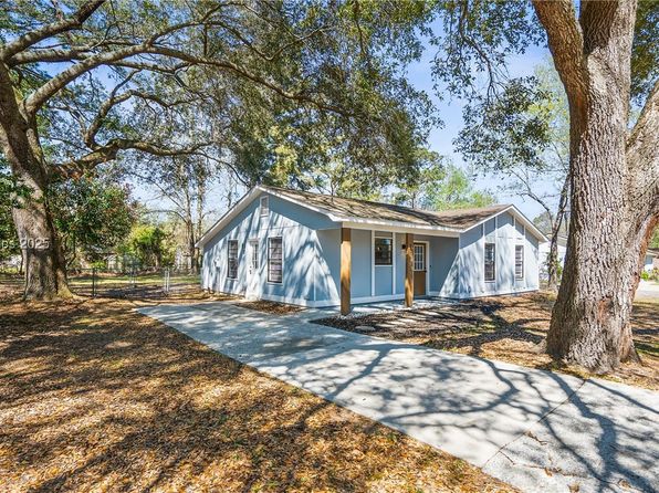 1976 Pulaski Dr, Beaufort, SC 29906