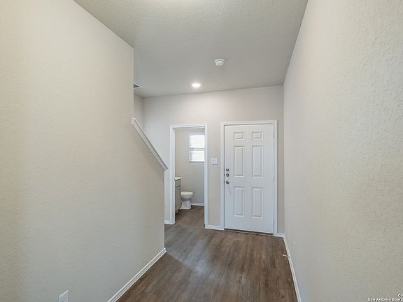 3rd image of 1161 Gracie Way