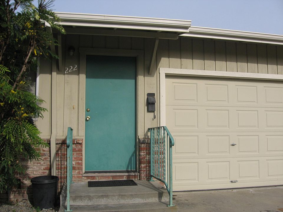 2nd image of 224 Felix St