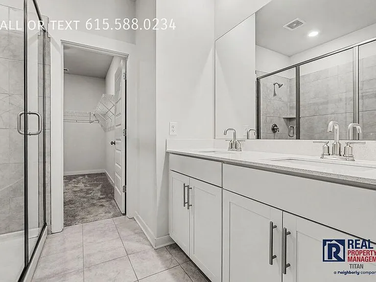 1029 Ewell Farm Cir — Photo 17