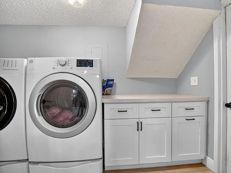 7773 La Mirada Dr — Photo 16
