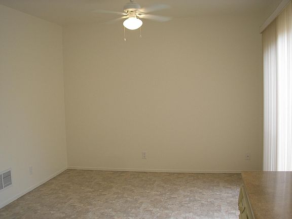 5th image of 1030 Driveway