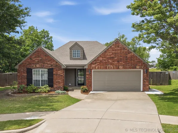 11910 S Juniper Ct, Jenks, OK 74037
