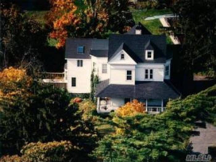 32 S Penataquit Ave, Bay Shore, NY 11706 Zillow