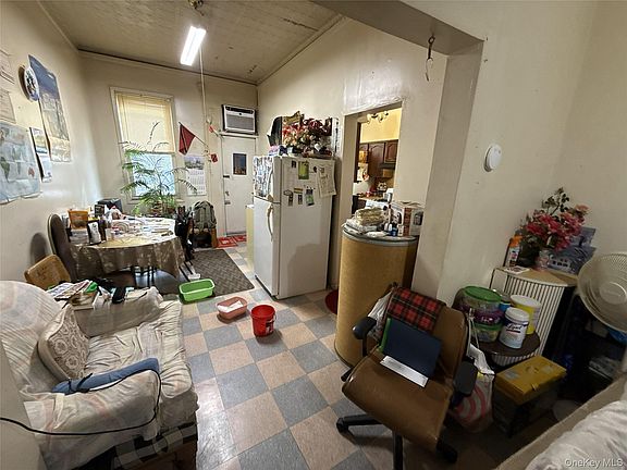 5th image of 8716 Liberty Avenue