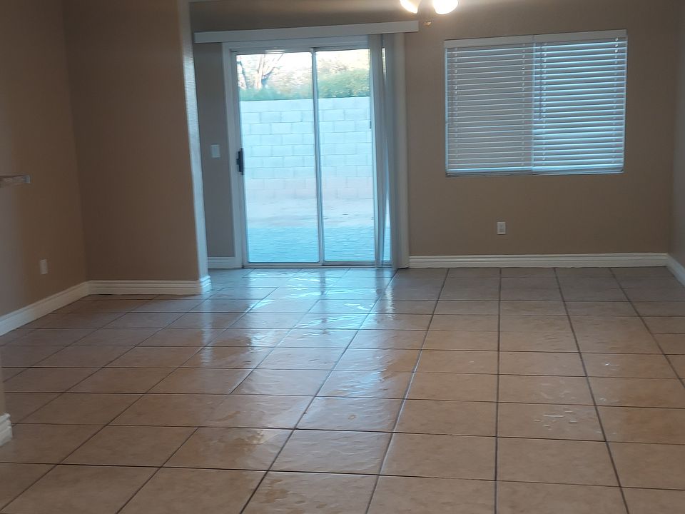 2nd image of 10406 W Alvarado Rd