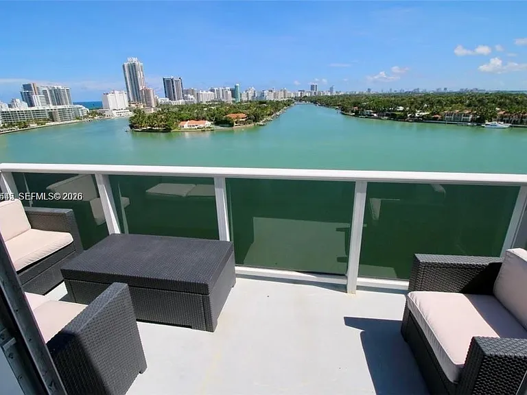 900 Bay Dr #1027 — Photo 4