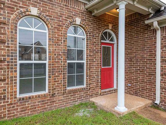 4th image of 2609 Plum Creek Dr