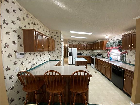 4th image of 509 W Lawson St