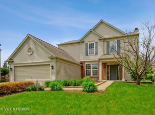 2 Honeysuckle Ct, Bolingbrook, IL
