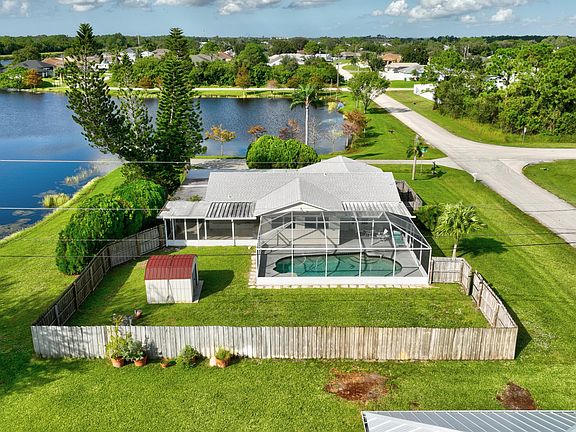4th image of 4665 SW Savona Boulevard