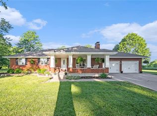 18212 Marcus Rd, Smithville, MO 64089