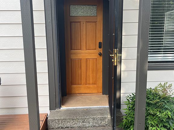 3rd image of 12242 Fremont Ave N