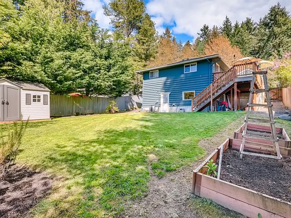 4th image of 16227 15th Ave NE