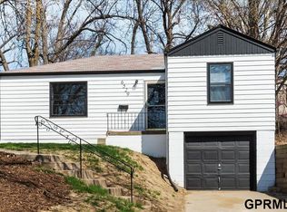 6529 N 35th St, Omaha, NE 68112