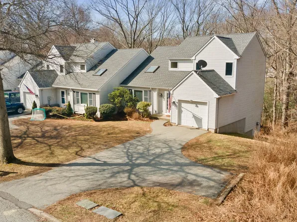 1 Windy Ridge Place #1, Waterford, CT 06385