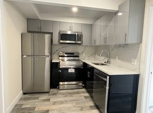 26-31 3rd St #24, Astoria, NY 11102