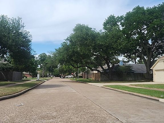 4th image of 20011 Eastman Pl