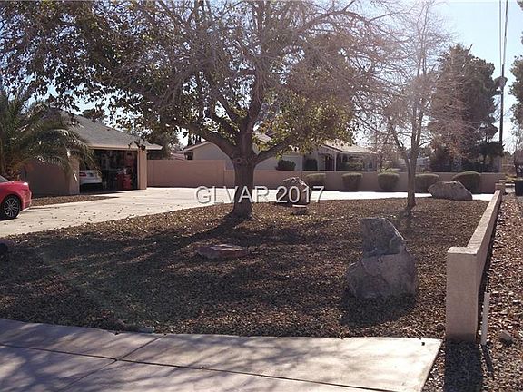 4th image of 3460 N Torrey Pines Dr #0