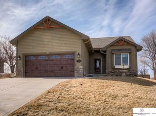 510 S 17th St, Fort Calhoun, NE 68023
